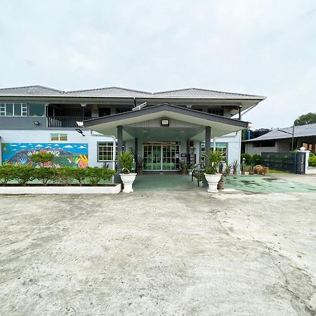 Oyo Home 90230 Dh Residence Kota Belud Exterior foto
